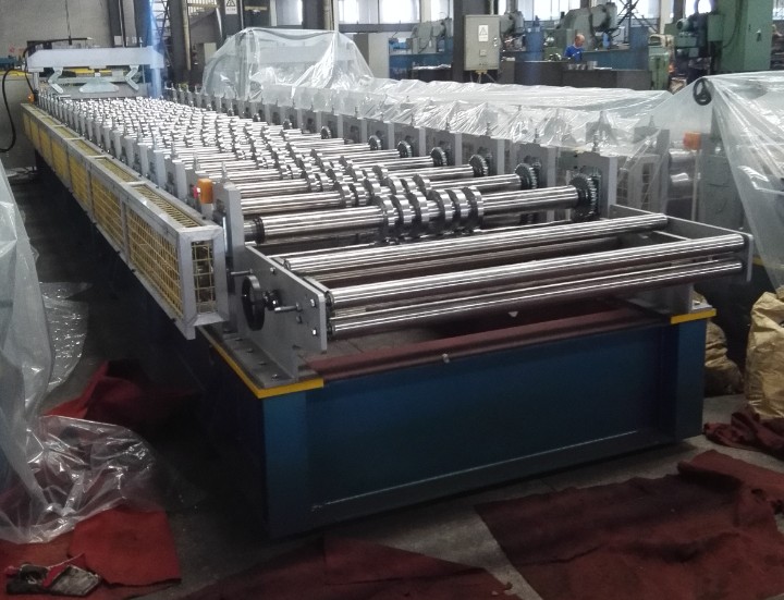 box roll forming machine