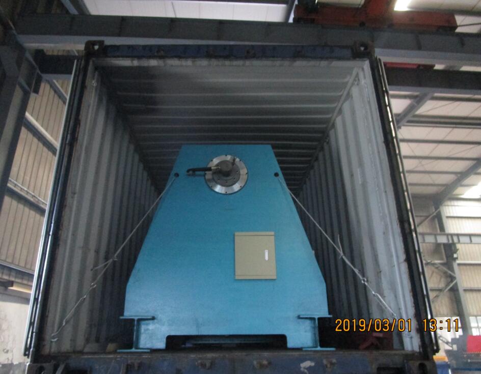 Delivery of automatic roll forming machine to USA on March 01,2019